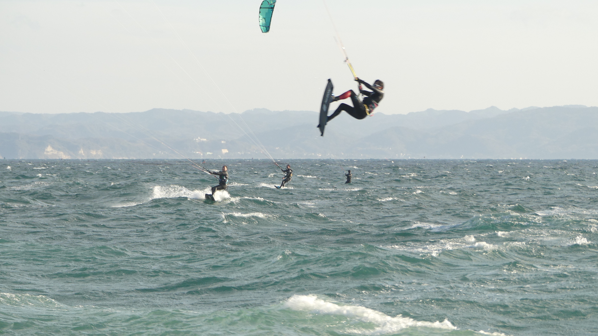 暖かい南風でカイトサーフィン 千葉県富津のmksurf